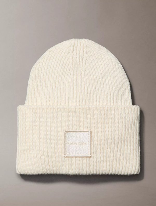 Calvin Klein Ribbed Monogram Logo Badge
Beanie - Women Sale