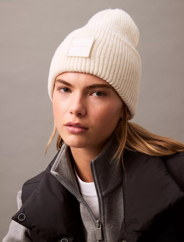 Calvin Klein Ribbed Monogram Logo Badge
Beanie - Women Sale