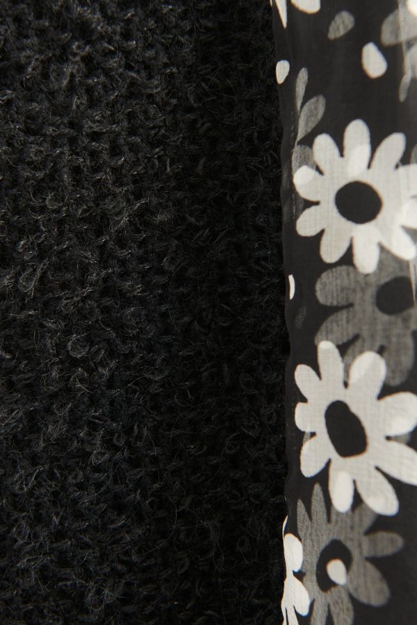 Black Wool Boucle Floral Scarf Preowned Dress Supply