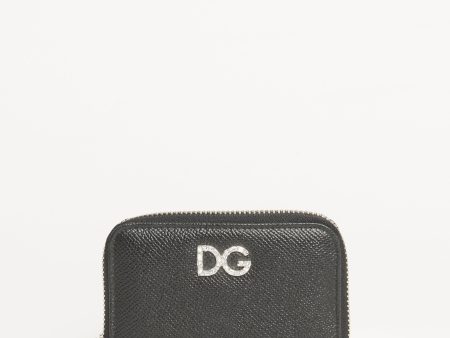 Embellished Black Preowned Zip Wallet Fashion