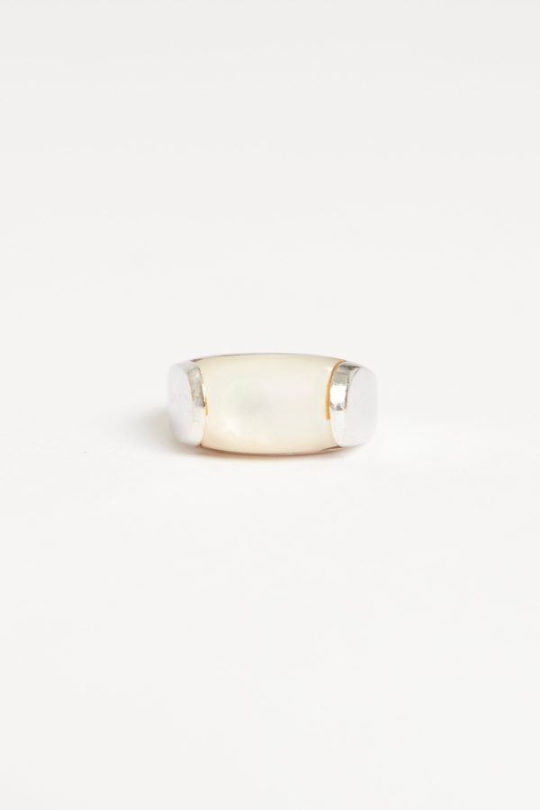 18K Tronchetto Mother of Pearl Preowned Ring Fashion